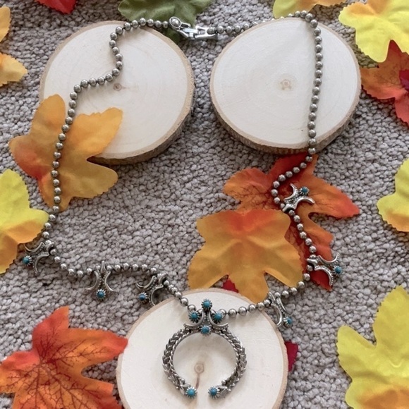 VINTAGE ALTERNATIVE TO THE NAVAJO TURQUOISE BLOSSOM NECKLACE COLLECTION - Picture 2 of 6